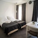 Δωμάτια σε οικογενειακή κατοικία Magdalena & Garni *