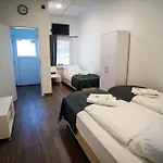 Δωμάτια σε οικογενειακή κατοικία Magdalena & Garni Μαριμπόρ