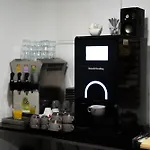 Magdalena & Garni * Μαριμπόρ