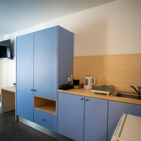 Δωμάτια σε οικογενειακή κατοικία Magdalena & Garni Μαριμπόρ